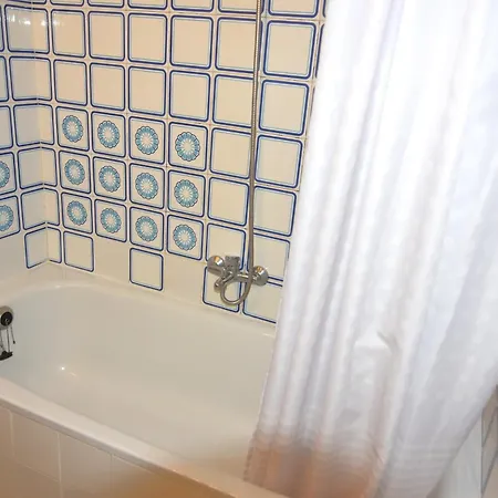 Rnet - 5-4-13 Appartement Roses